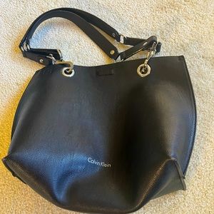Simple black shoulder bag